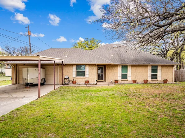 701 Wood Ln, Azle, TX 76020