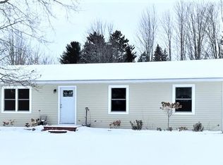 6140 Bonz St, Alanson, MI 49706