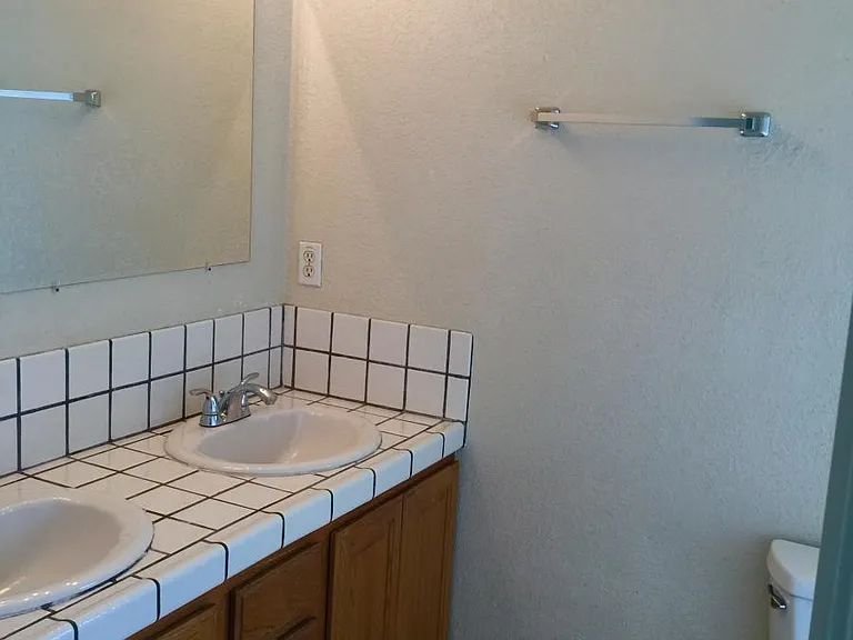 743 Adams St — Photo 24