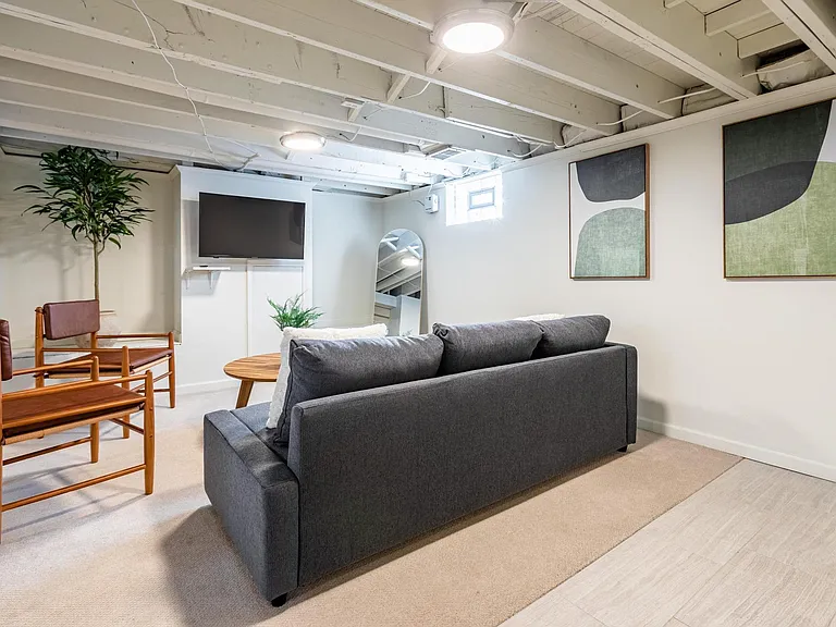 575 Blunk St — Photo 25