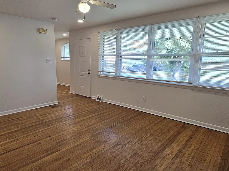 302 Bethel Rd — Photo 7