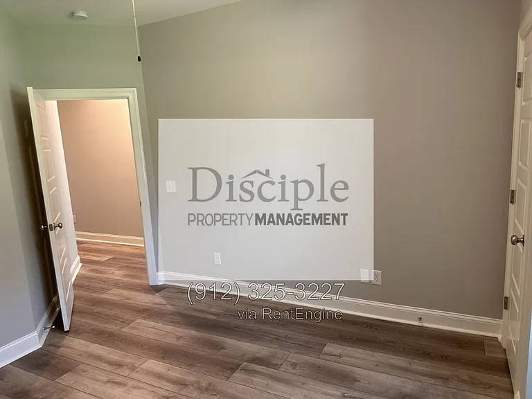 79 Ennis Rd — Photo 25