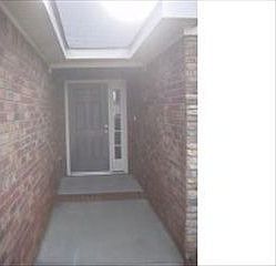 1st image of 1327 Royal Oak St