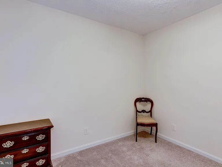 6069 Crown Royal Cir — Photo 22