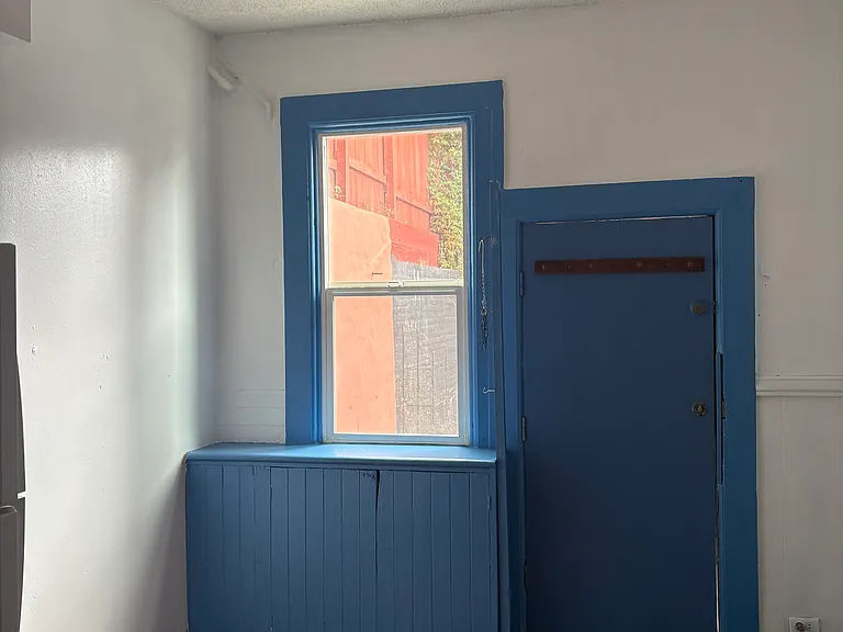 440 Holladay Ave — Photo 9
