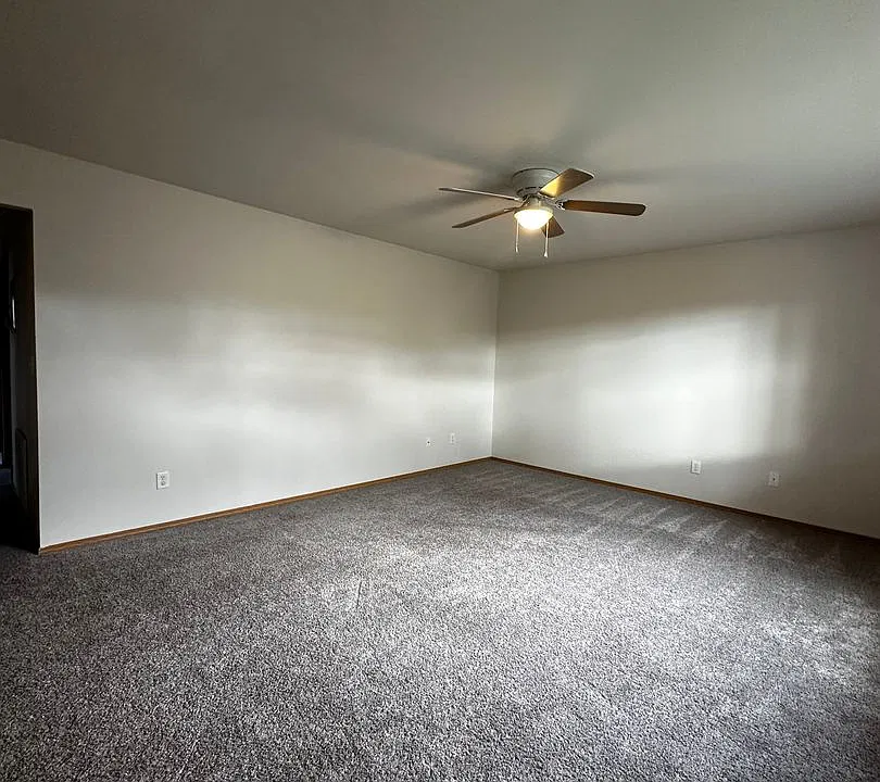 803 Mantle Dr