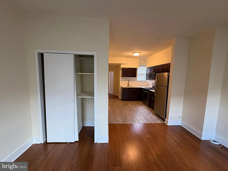 1436 Wolf St #2 — Photo 3