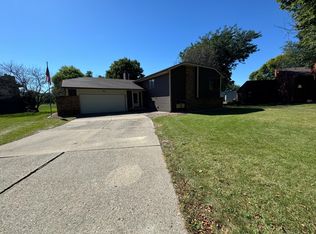 404 Crescent Dr, Albert Lea, MN 56007