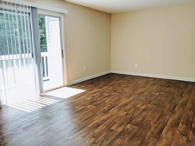 Salem Point Apartments — Photo 5
