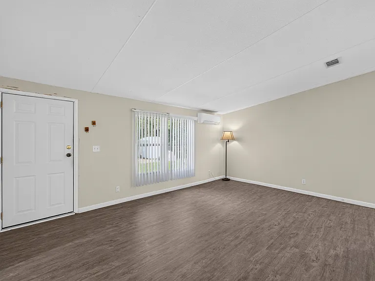 322 Cedar Creek Rd — Photo 3