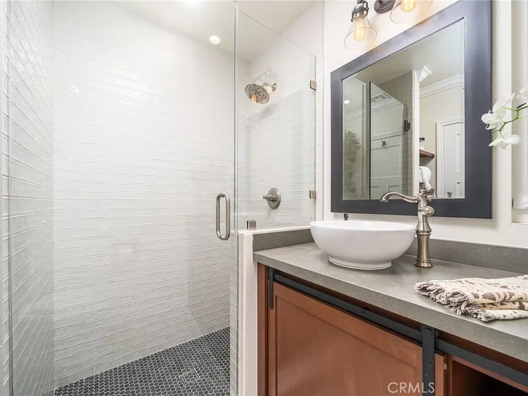 1025 Kent Dr — Photo 21