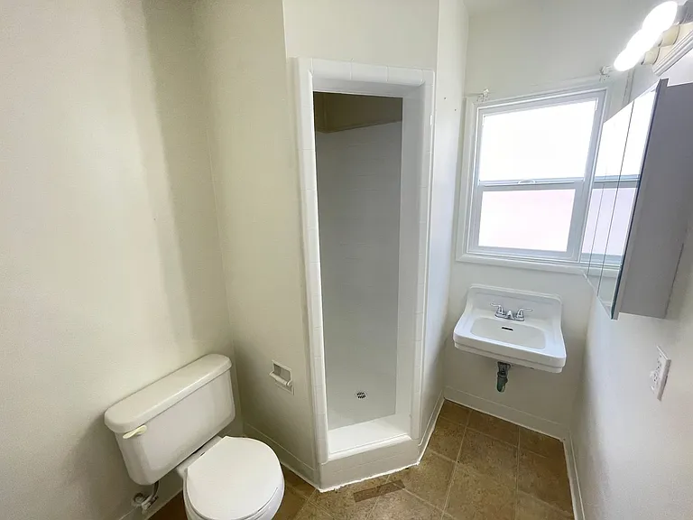 15011 Dickens St — Photo 8