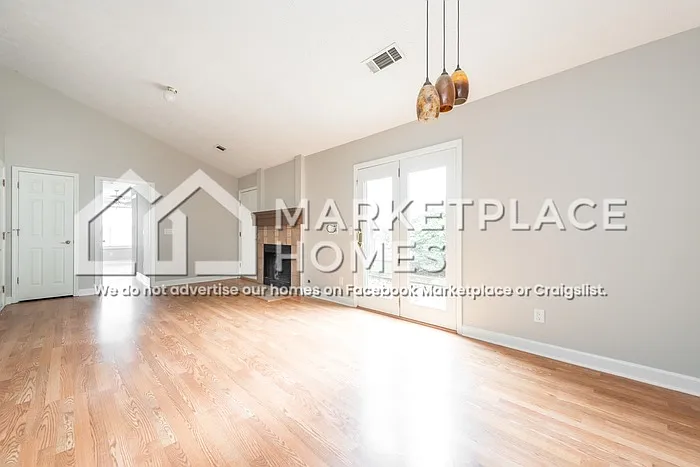 2733 Saint Charles Ln NW — Photo 8