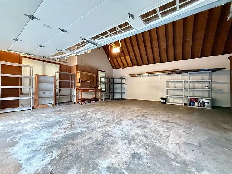 8710 Mount Rushmore Dr — Photo 20