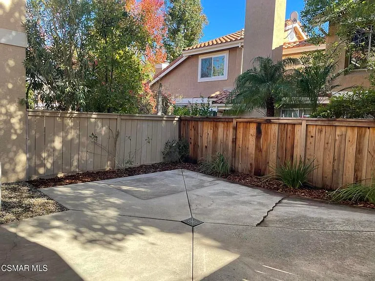 4922 Santo Dr — Photo 32