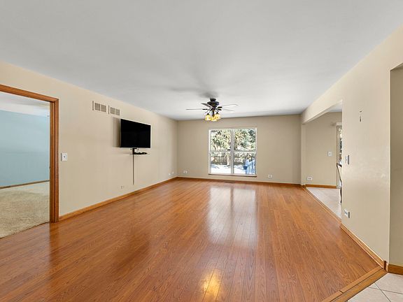 3rd image of 8221 Mourning Dove Ct