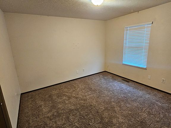 4th image of 153 Elm St