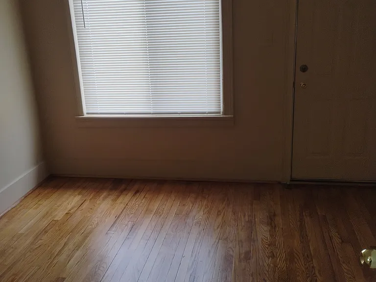 14917 Parkside Ave #1 — Photo 5
