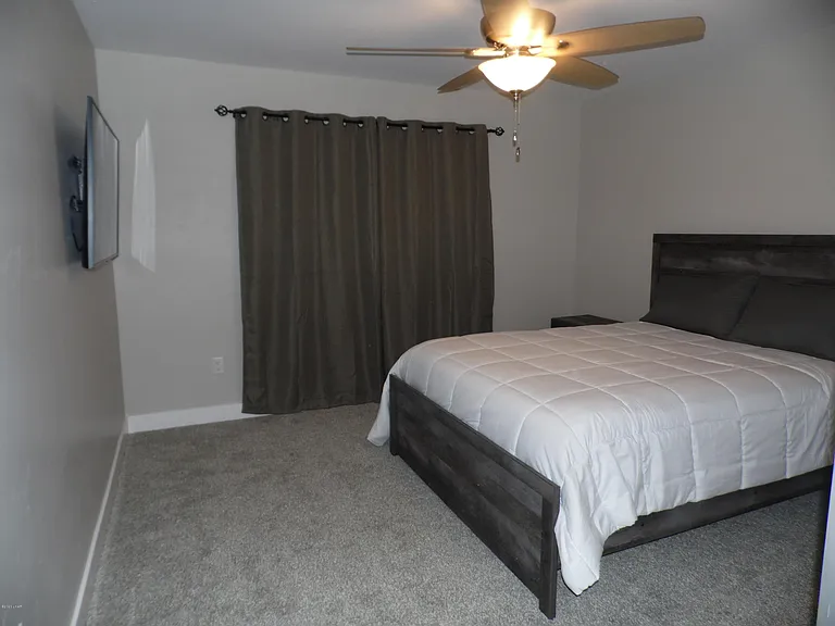 2515 Tradewind Dr — Photo 30