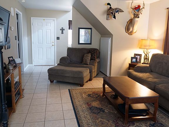 4th image of 808 Shumard Oak St