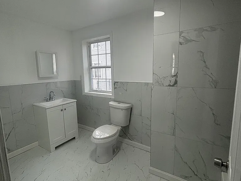 8019 Platt Ave — Photo 5