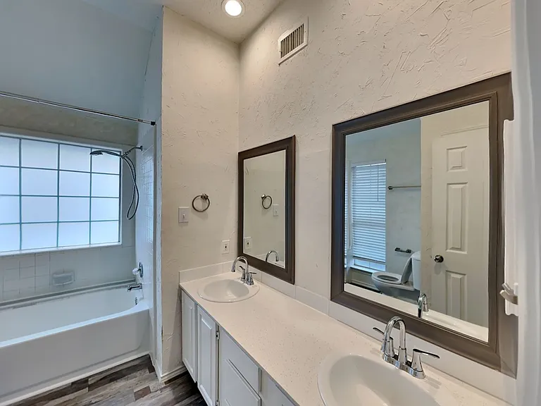 2829 Salado Trl — Photo 11