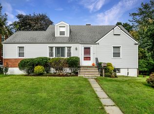 170 Osborne Rd, Harrison, NY 10528