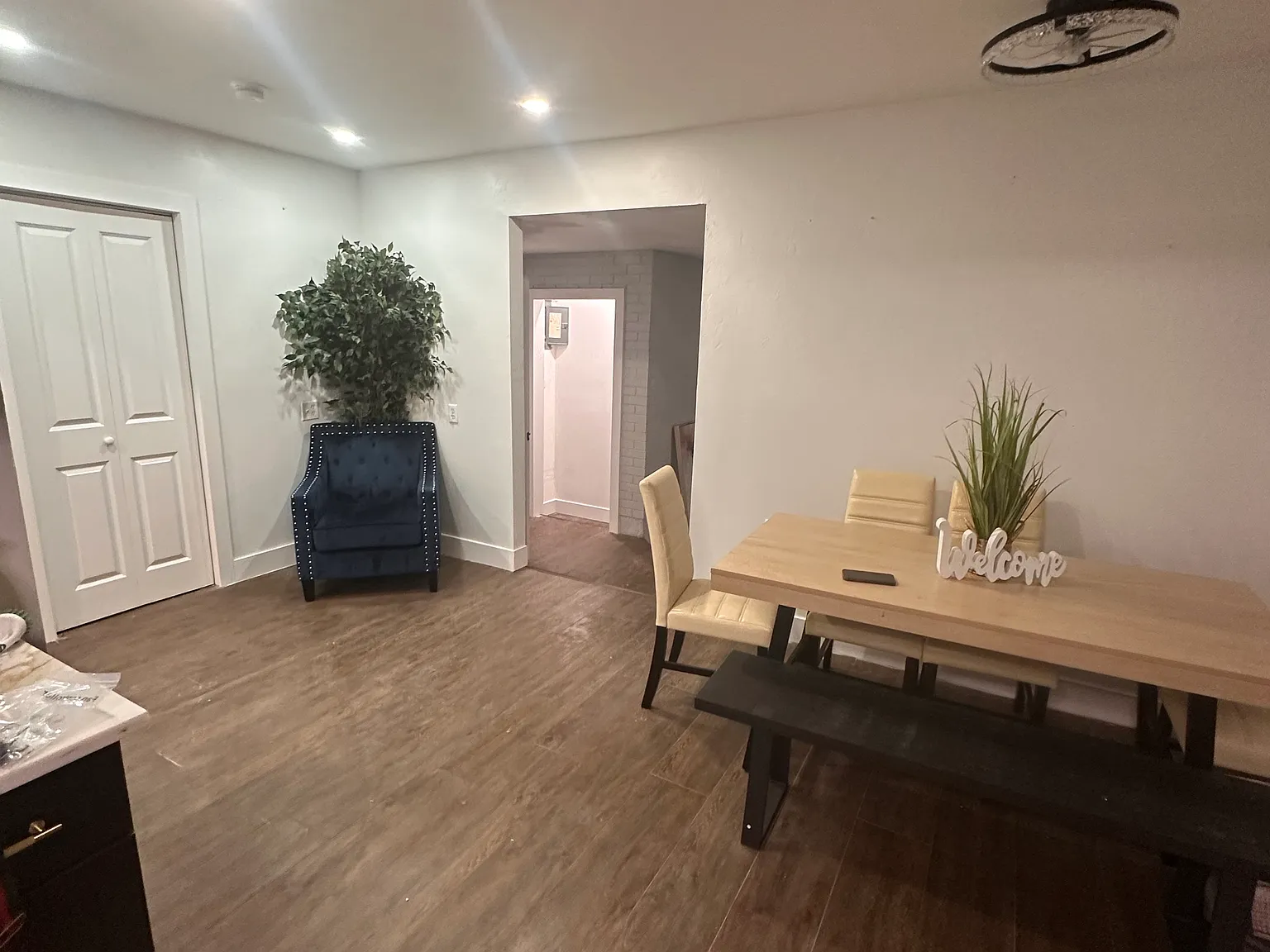 2112 Mark Ave — Photo 4