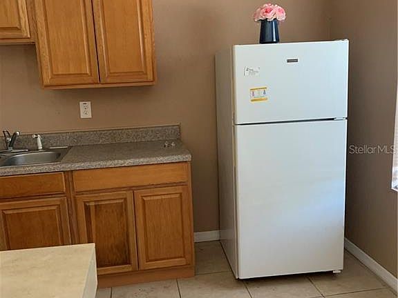 3rd image of 107 A St APT 5