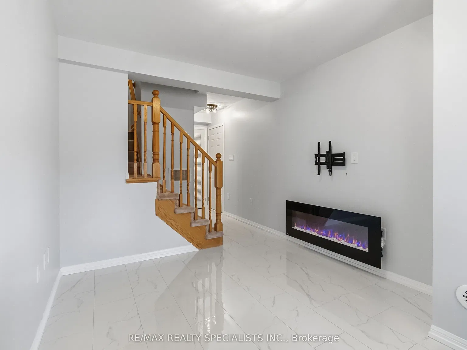 2 bed, $2,995 — Photo 4