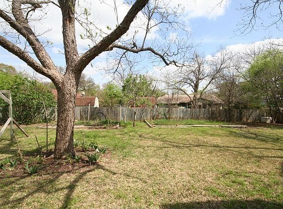 2nd image of 2500 Toulouse Dr