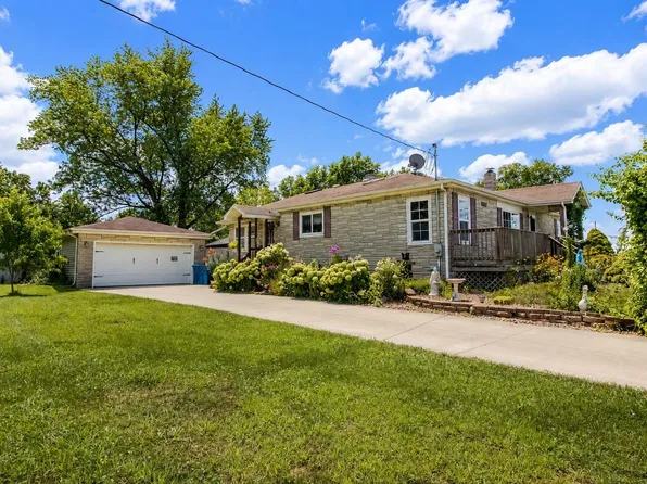 1202 W Pacific Ave, Knox, IN 46534