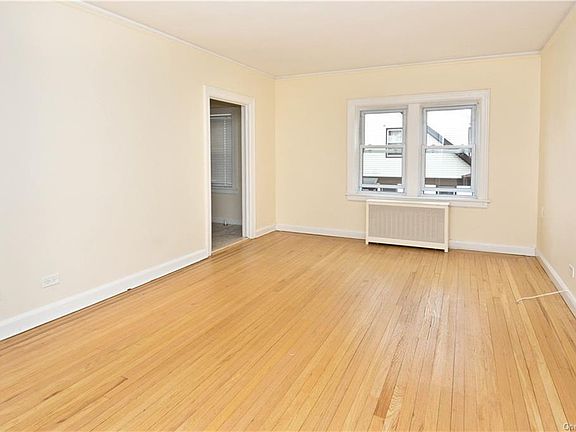 3rd image of 165 Harding Ave APT 1B