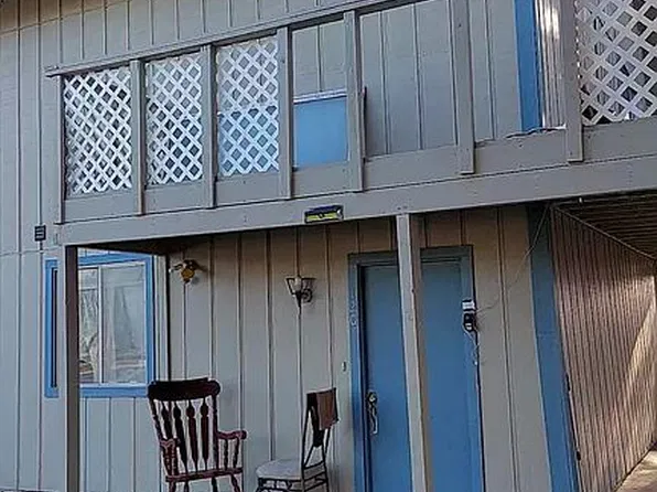 120 Retama Ln, Rockport, TX 78382