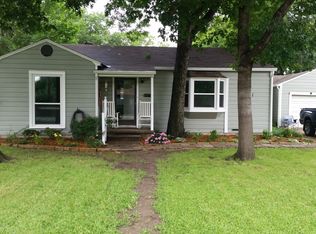 1811 Willow Rd, Carrollton, TX 75006