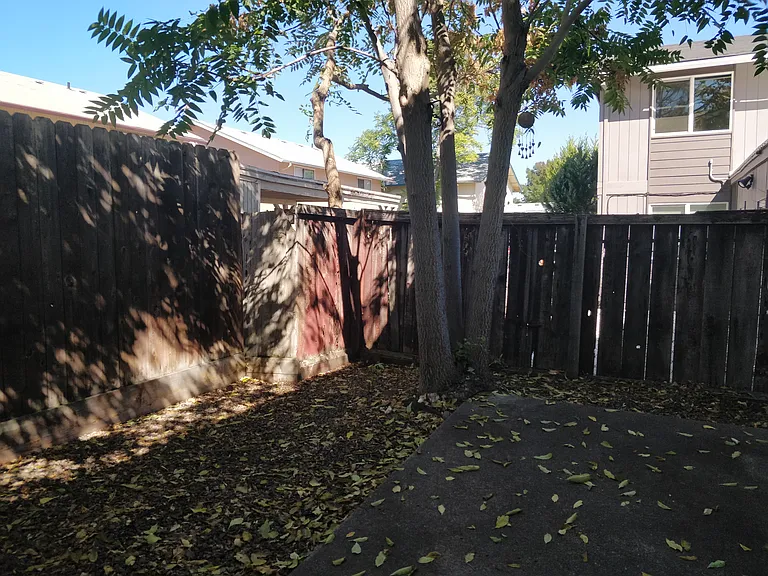 Twin Cir — Photo 18