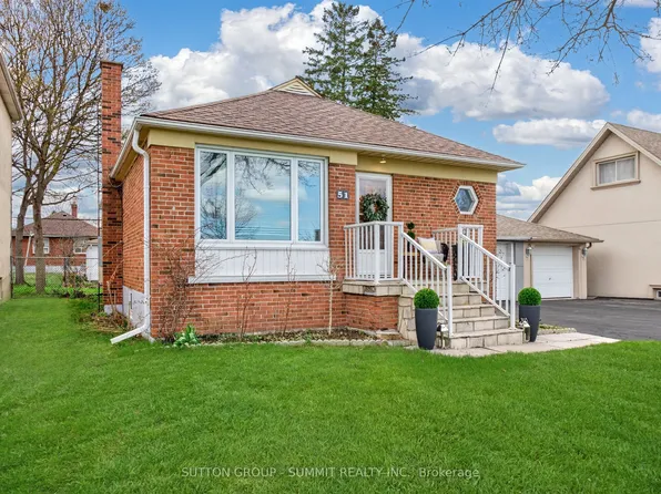 51 Barrhead Cres, Toronto, ON M9W 3Z8