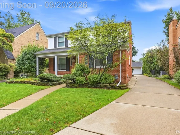 21945 Wildwood St, Dearborn, MI 48128