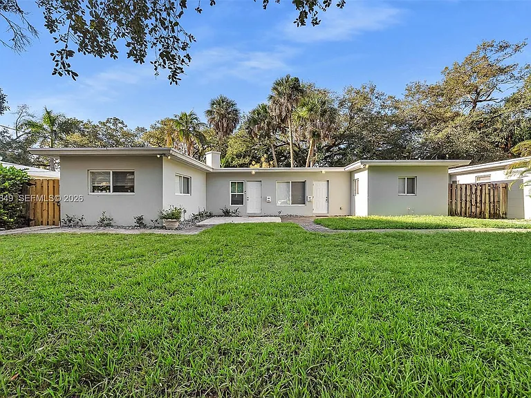 1550 SW 23rd Ct #A — Photo 30