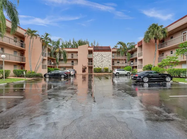 3040 Holiday Springs Boulevard #307, Margate, FL 33063