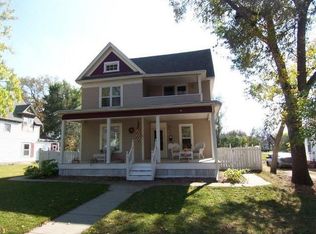 116 7th St, Brookings, SD 57006