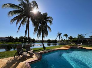 5421 Hawkes Bluff Ave, Davie, FL 33331