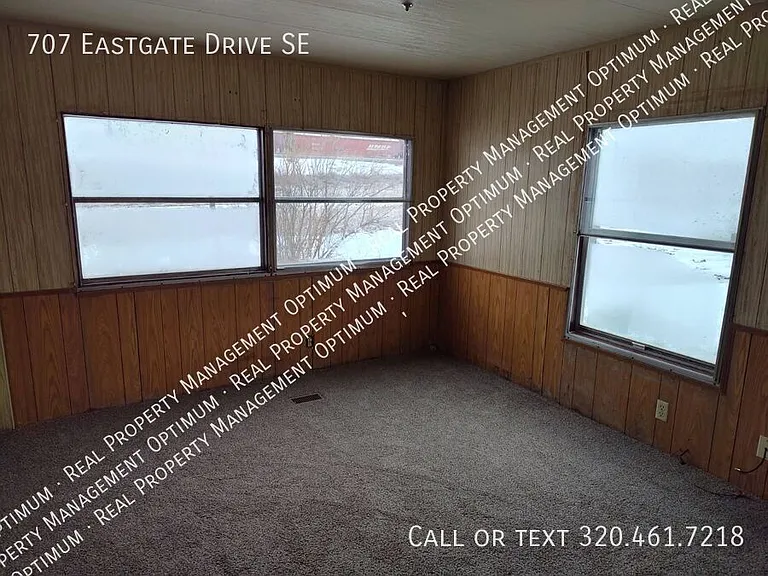 707 Eastgate Dr SE — Photo 12