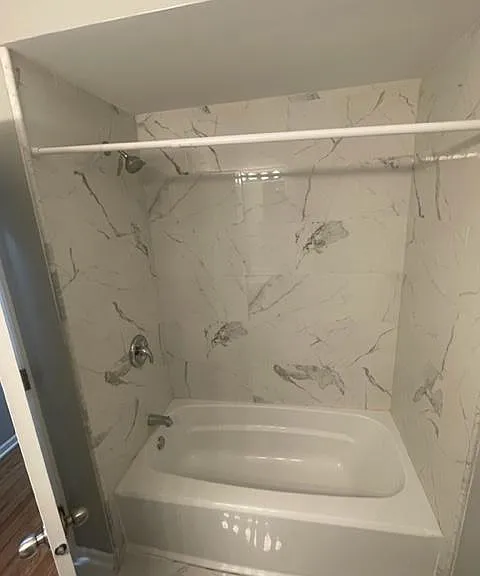 1461 W Walton St #1 — Photo 5