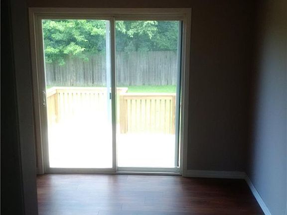 4th image of 2110 S Emma Ave