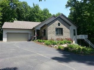 7061 S West Co Line Rd, Greenville, MI 48838