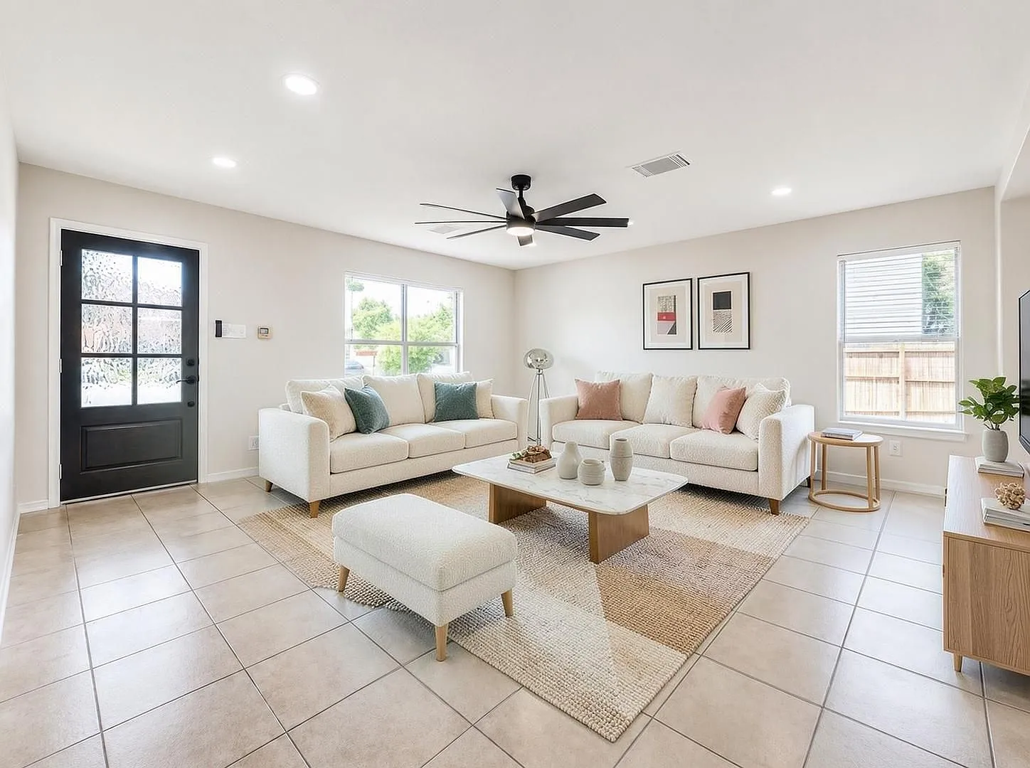 3 bed, 2.5 bath, 2096 sqft, $2,000 — Photo 4