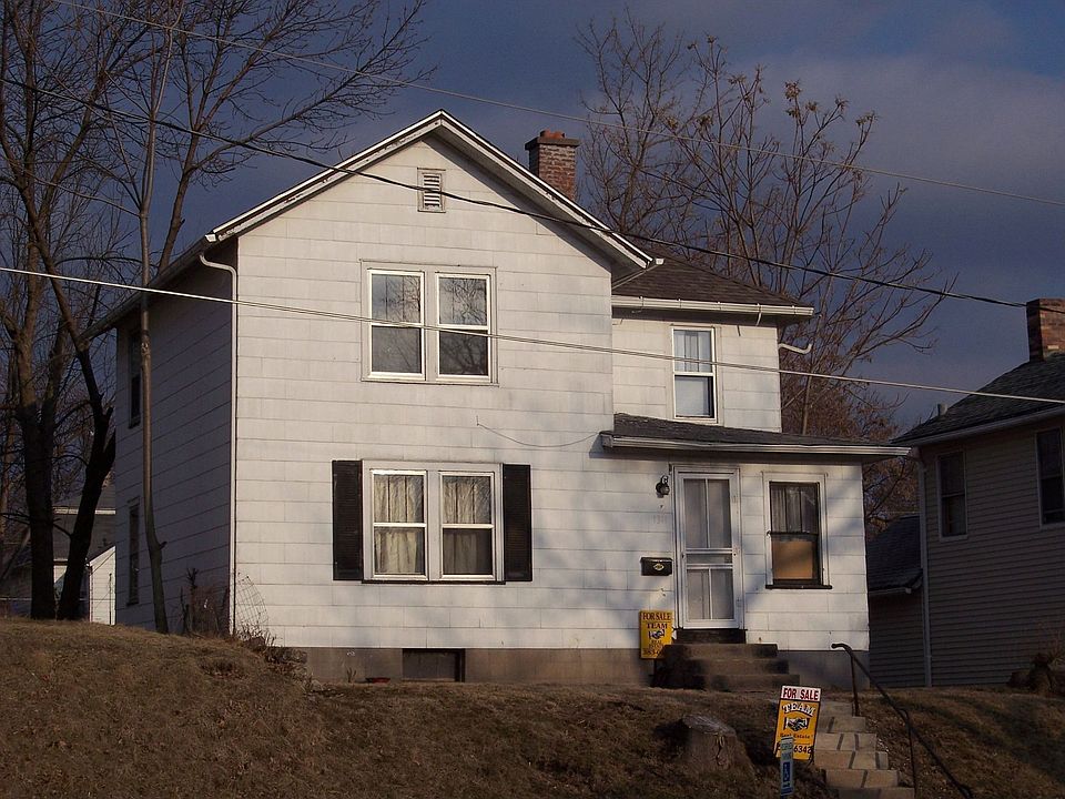 1311 Leclaire Front near palmer