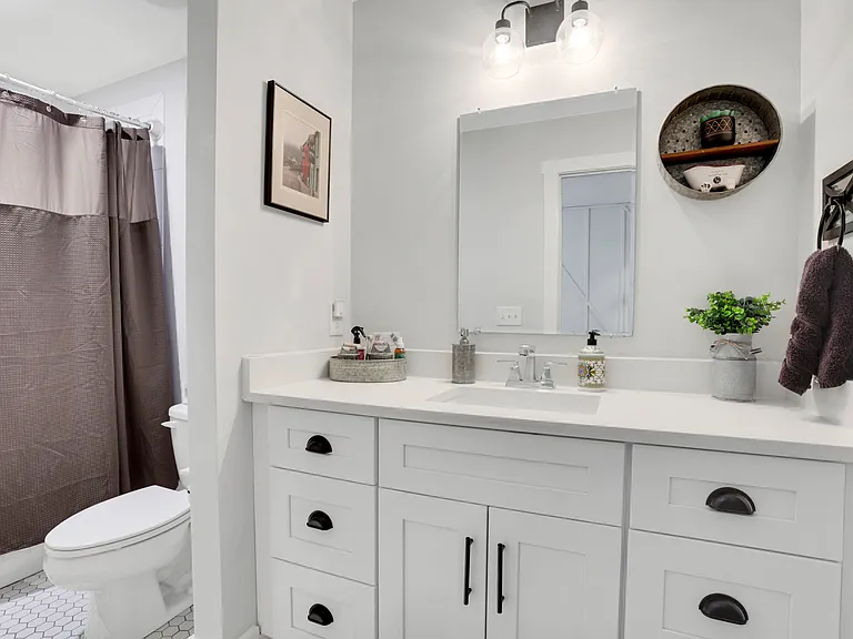 Guest Bathroom. Jack and Jill
