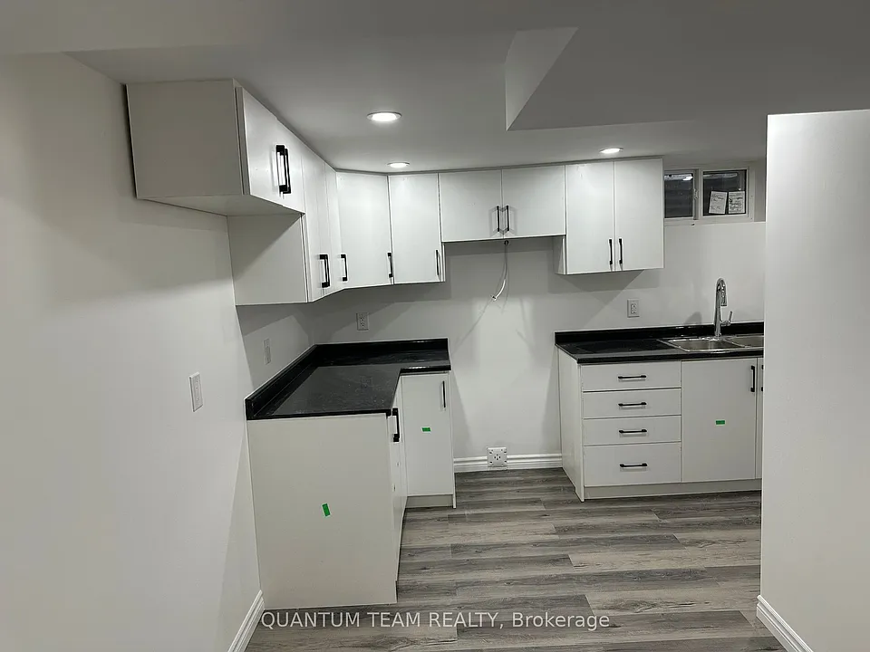 3 Acadia Dr
